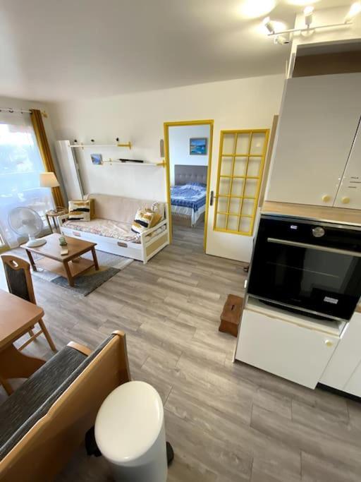 Logement Cosy, Situe Entre Ciel Et Mer Vence Exterior photo
