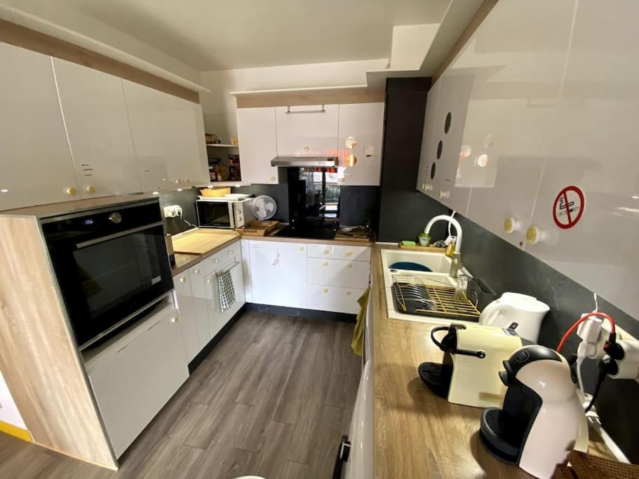Logement Cosy, Situe Entre Ciel Et Mer Vence Exterior photo
